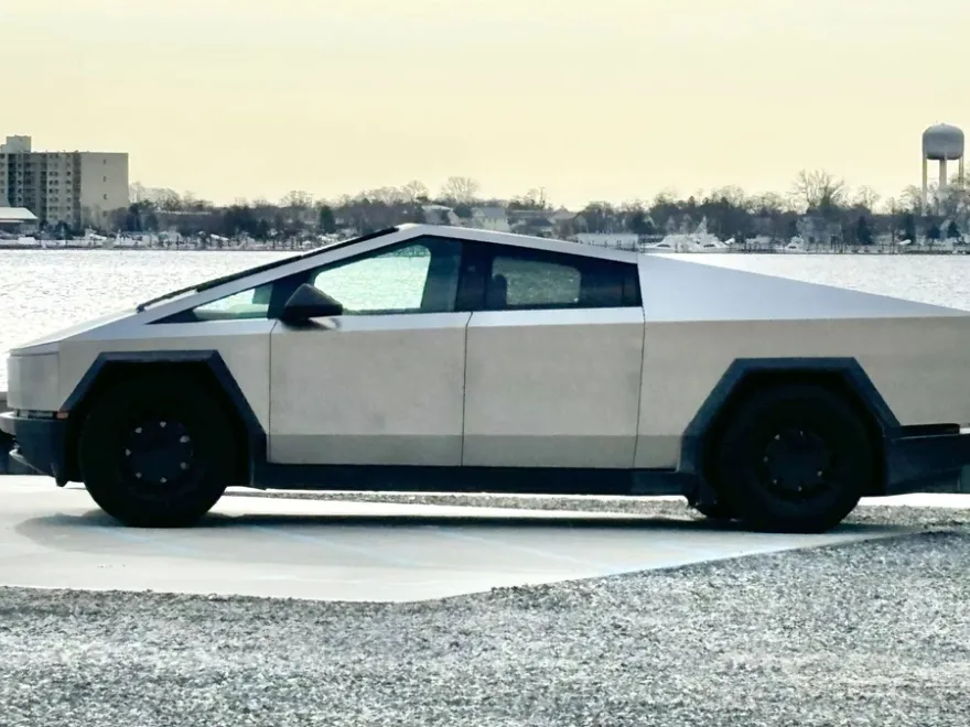 2024 Tesla Cybertruck All-Wheel Drive photo 1