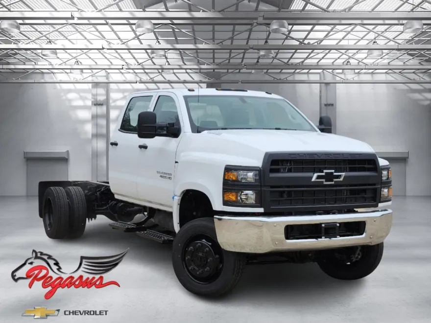 2023 Chevrolet Silverado 4500HD Work Truck photo 1