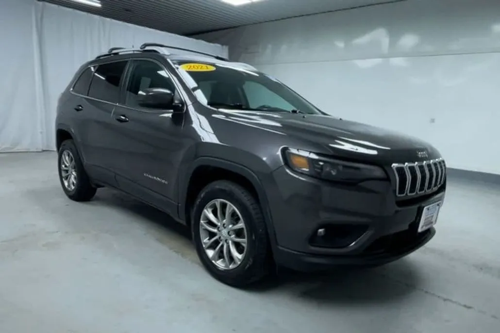 2021 Jeep Cherokee Latitude Lux photo 1