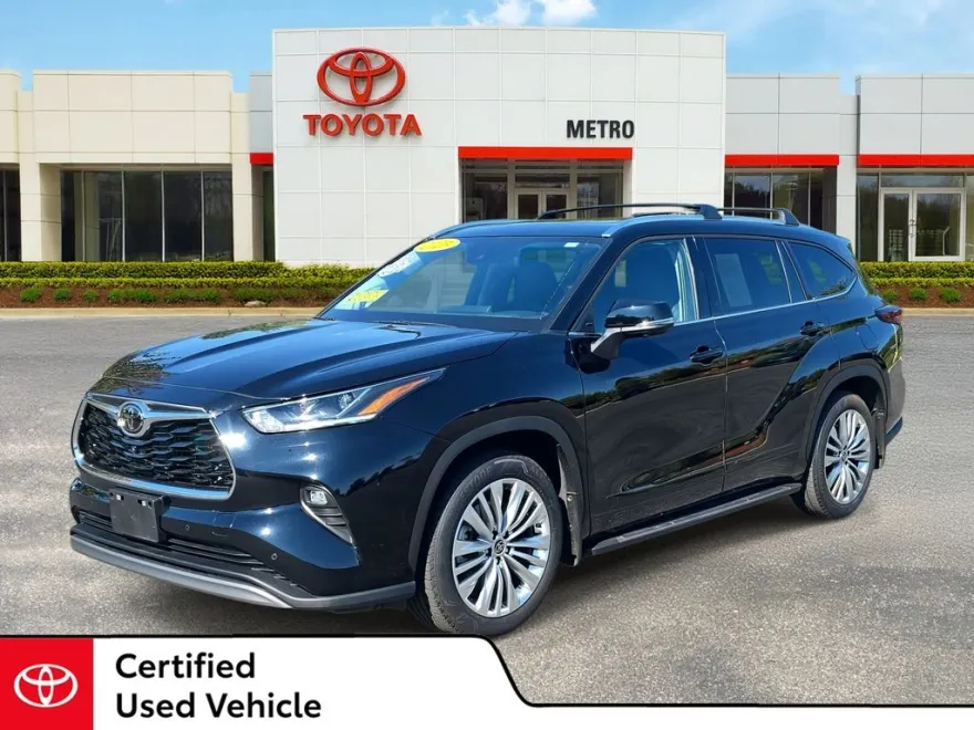 2025 Toyota Highlander Platinum photo 1