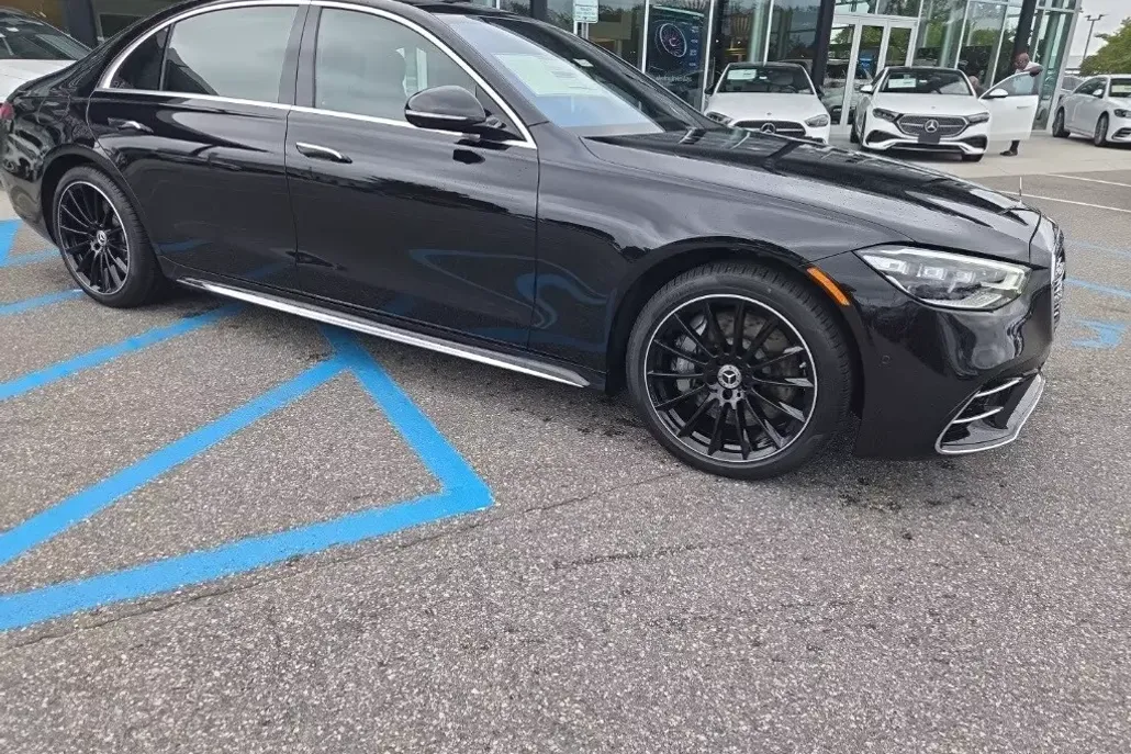 2026 Mercedes Benz S 580 4MATIC photo 1