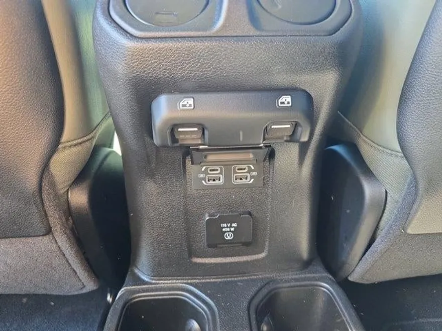 2025 Jeep Gladiator Mojave photo 16