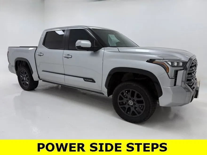 2024 Toyota Tundra Platinum photo 1