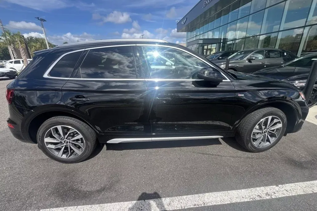 2023 Audi Q5 45 S line Premium photo 1