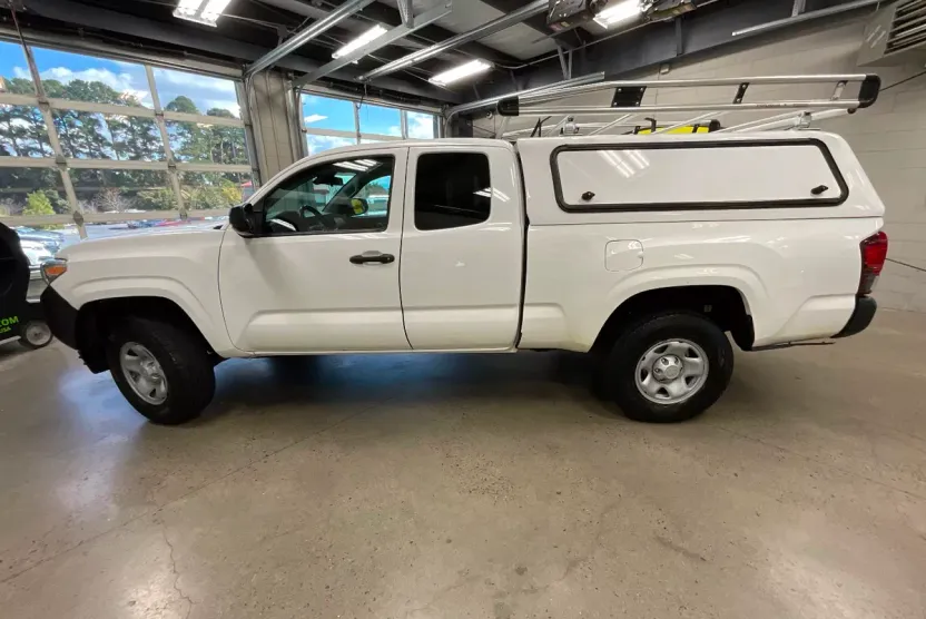 2019 Toyota Tacoma SR5 photo 1