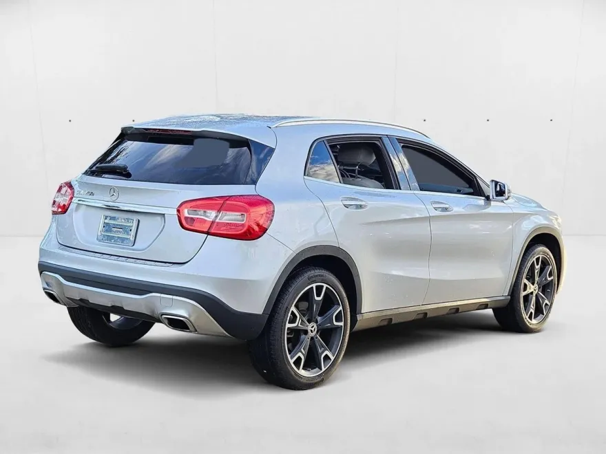 2019 Mercedes Benz GLA 250 4MATIC photo 1