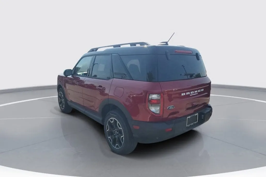 2025 Ford Bronco Sport Outer Banks photo 1