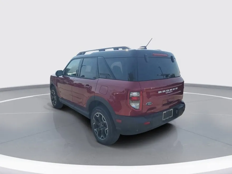 2025 Ford Bronco Sport Outer Banks photo 1
