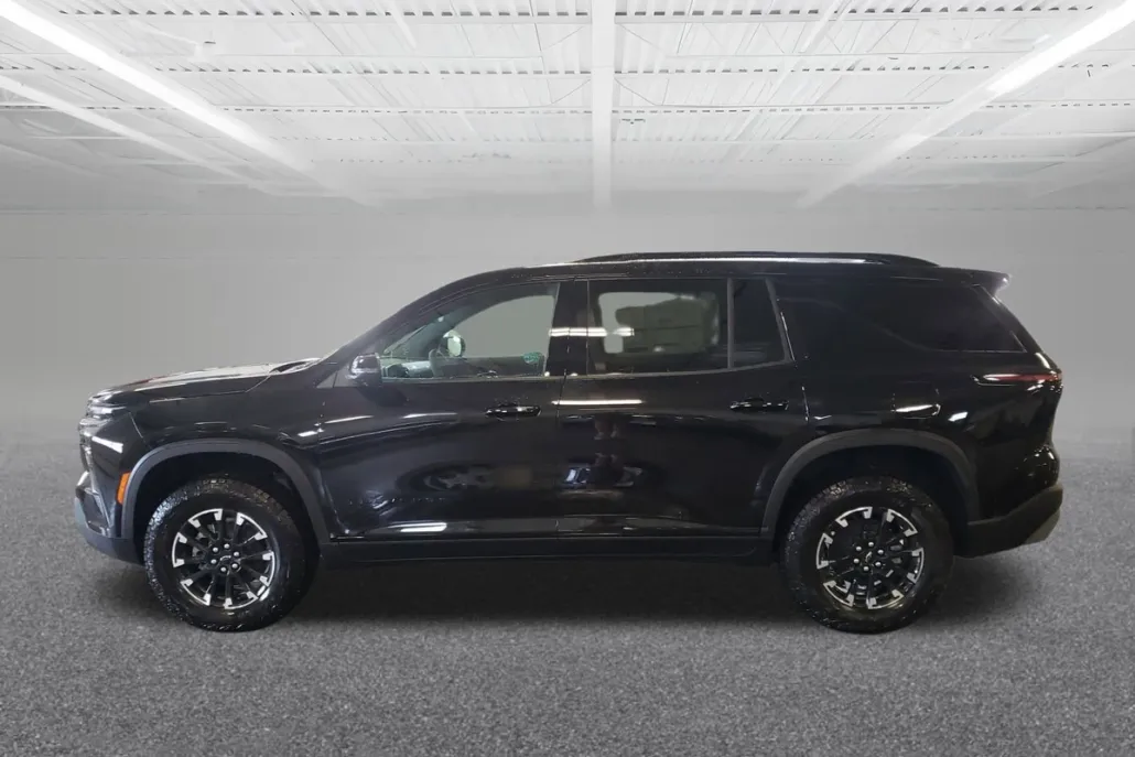 2026 Chevrolet Traverse Z71 photo 1