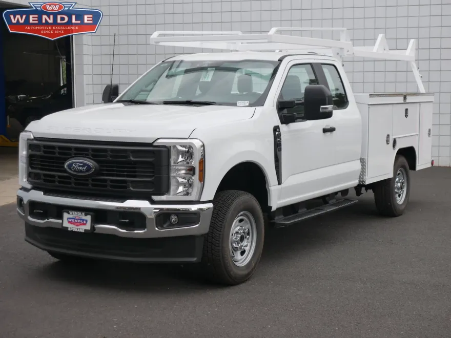2025 Ford F-150 XL photo 1
