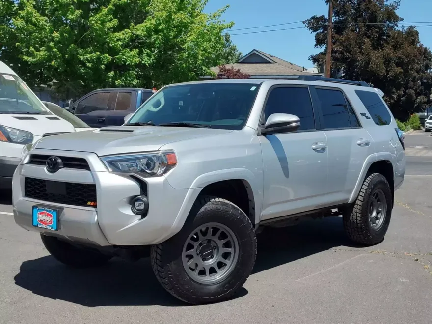 2021 Toyota 4Runner TRD Off-Road Premium photo 1