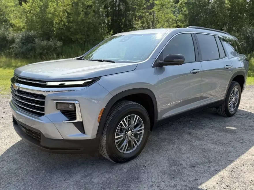 2026 Chevrolet Traverse photo 1