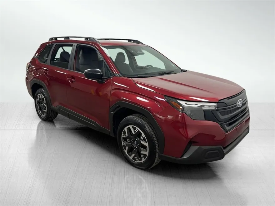 2025 Subaru Forester Base photo 1