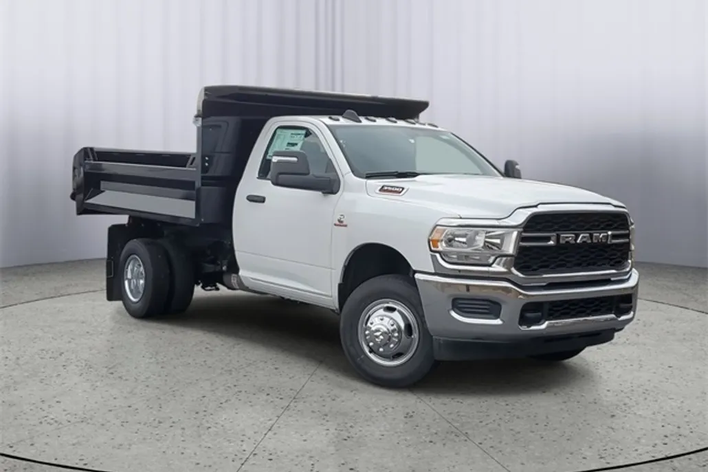 2024 Ram 3500 Tradesman photo 1