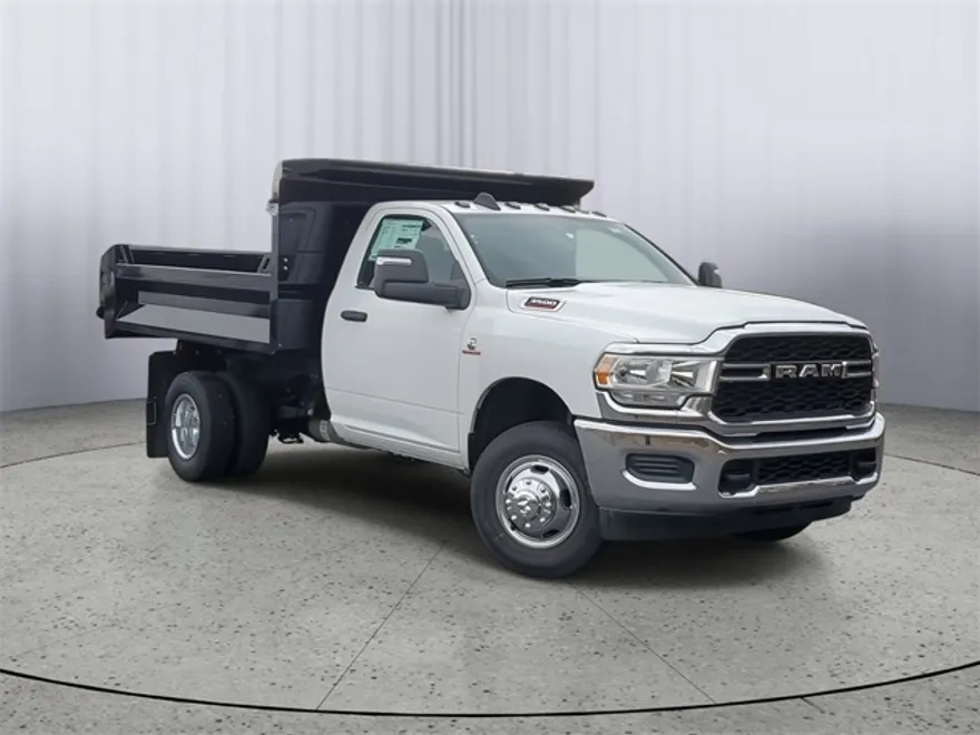 2024 Ram 3500 Tradesman photo 1