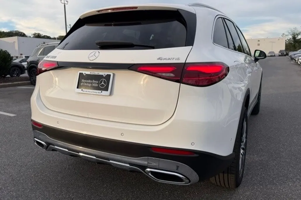 2026 Mercedes Benz GLC 300 4MATIC photo 1