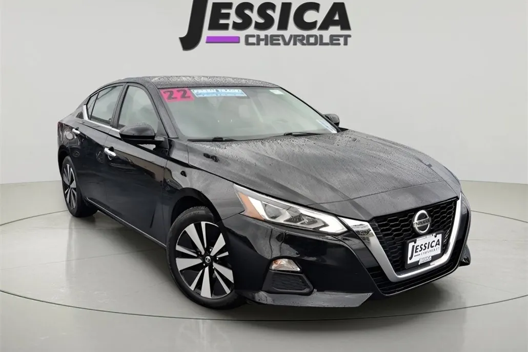 2022 Nissan Altima 2.5 SV photo 1