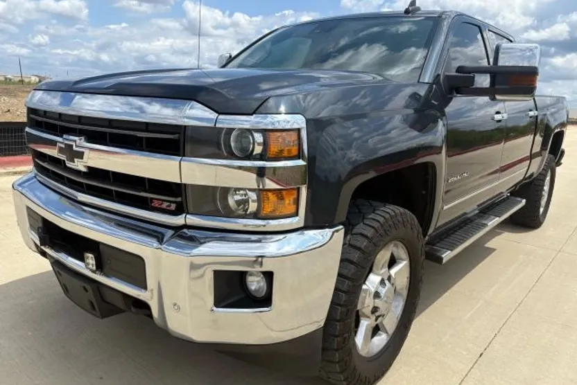 2019 Chevrolet Silverado 2500HD LTZ photo 1