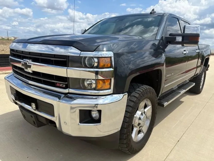 2019 Chevrolet Silverado 2500HD LTZ photo 1
