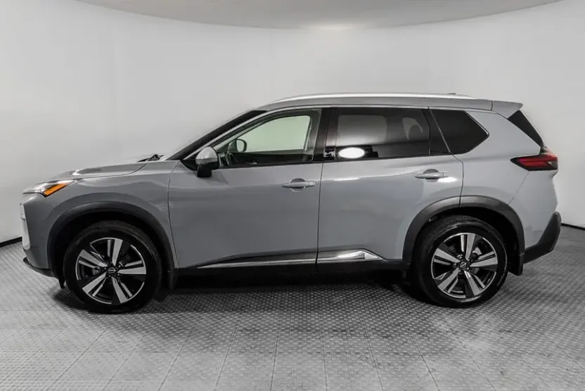 2022 Nissan Rogue SL photo 1