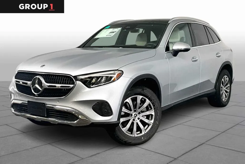 2024 Mercedes Benz GLC 300 4MATIC photo 1