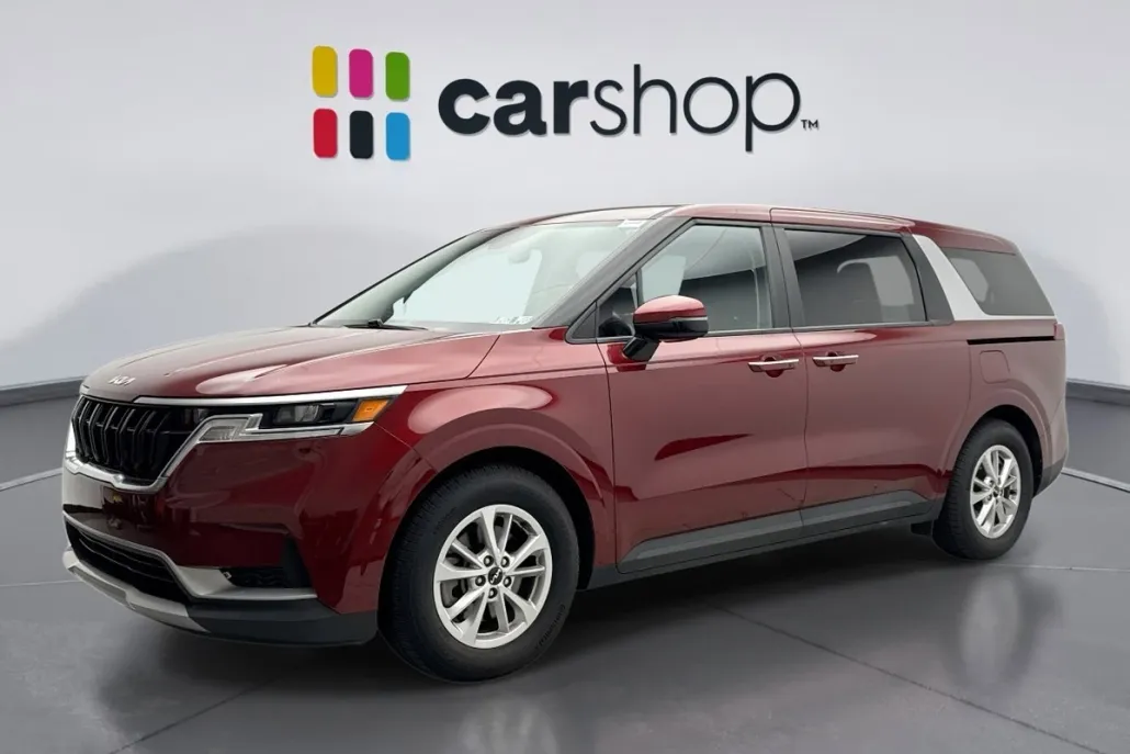 2022 Kia Carnival LXS photo 1