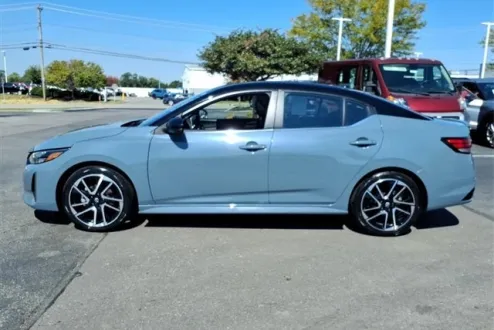 2024 Nissan Sentra SR photo 2