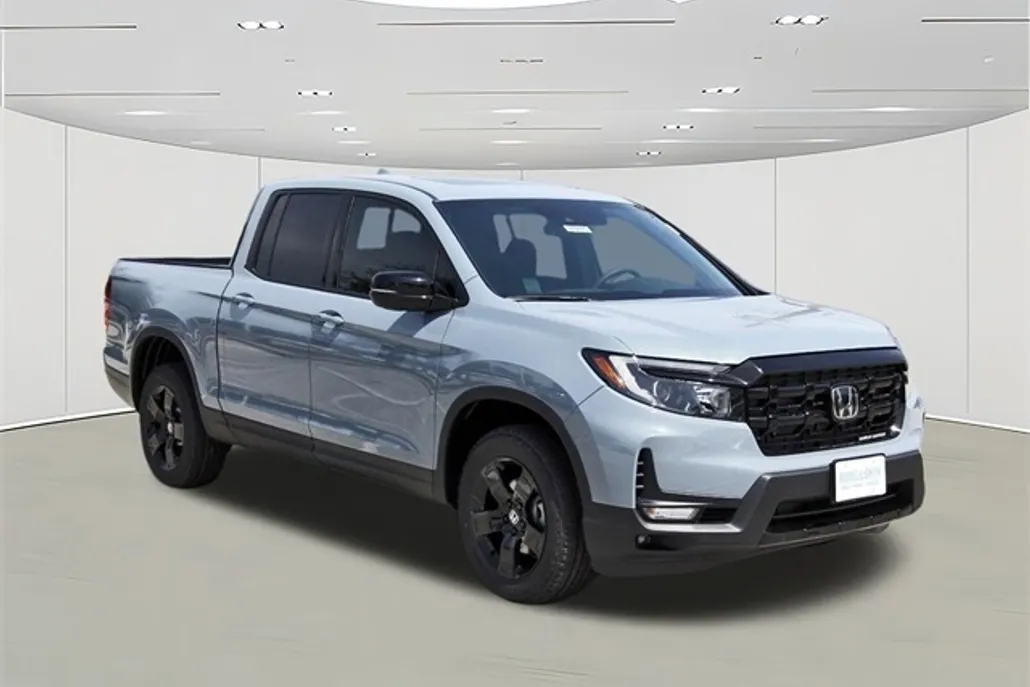 2025 Honda Ridgeline Black Edition photo 1