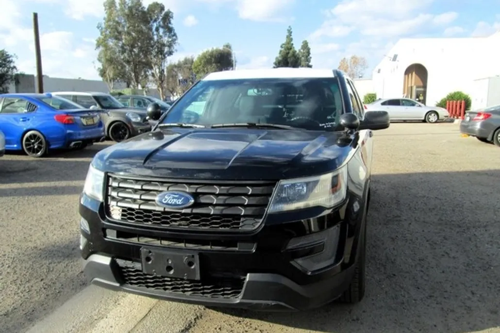 2016 Ford Explorer photo 1
