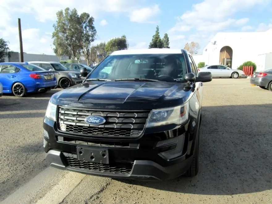2016 Ford Explorer photo 1