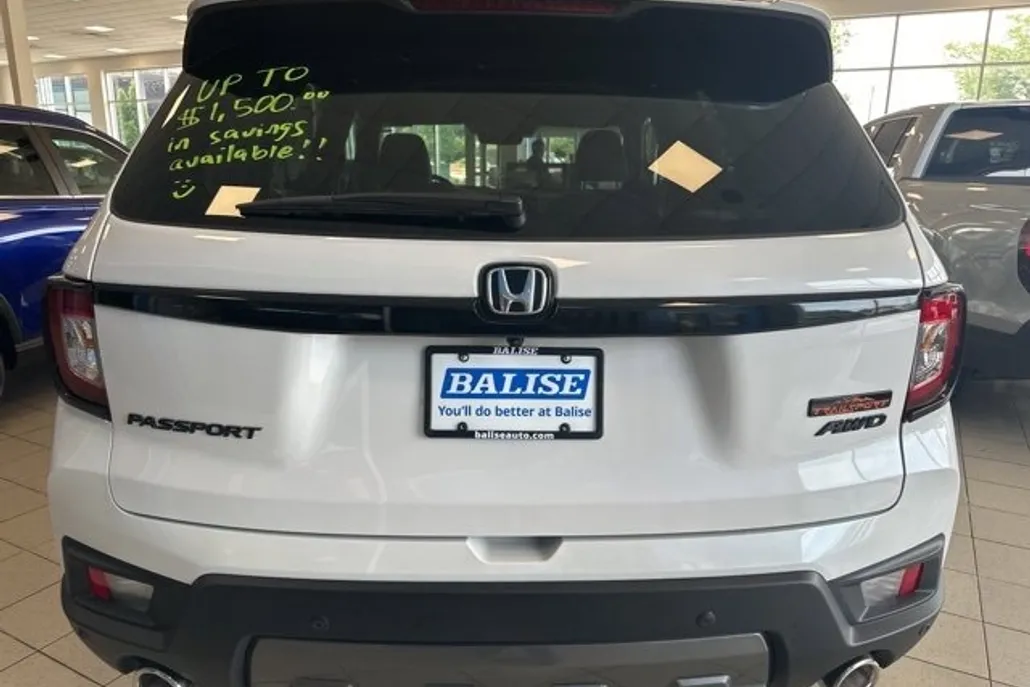 2025 Honda Passport TrailSport photo 1