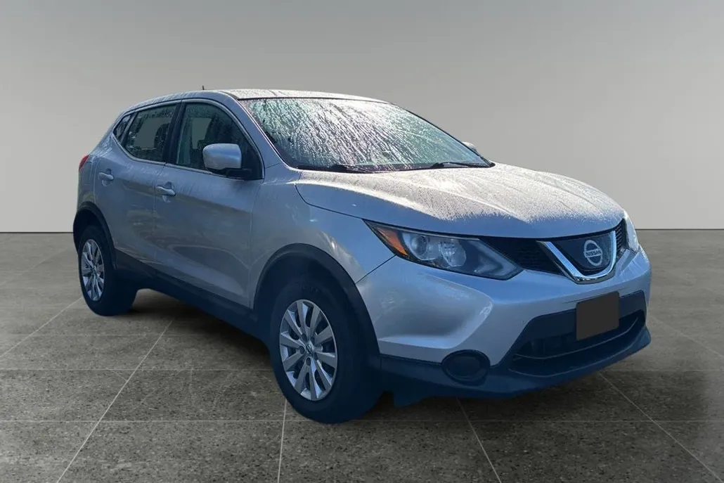 2019 Nissan Rogue Sport S photo 1