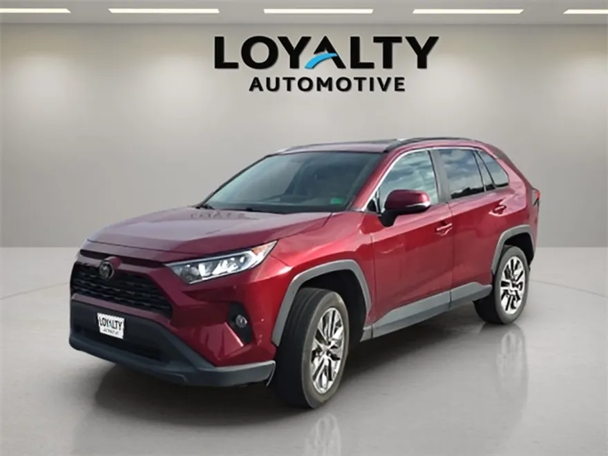 2021 Toyota RAV4 XLE Premium photo 1