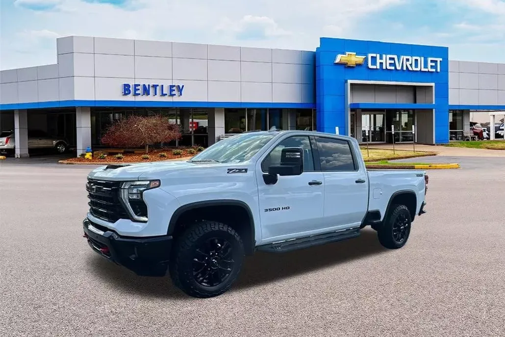 2026 Chevrolet Silverado 3500HD LTZ photo 1