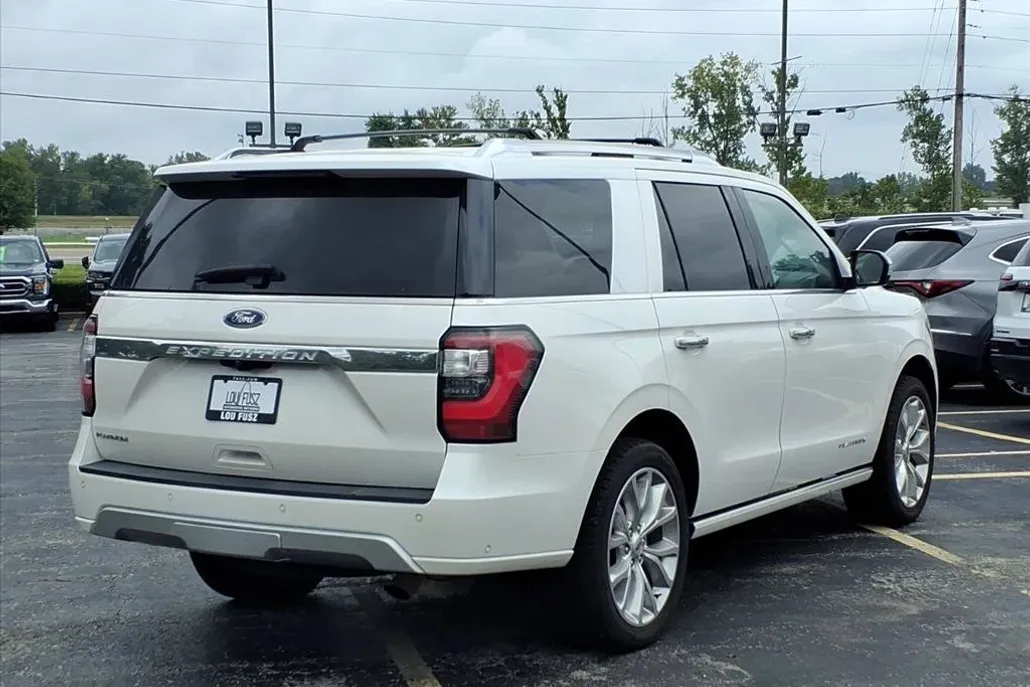 2019 Ford Expedition Platinum photo 1