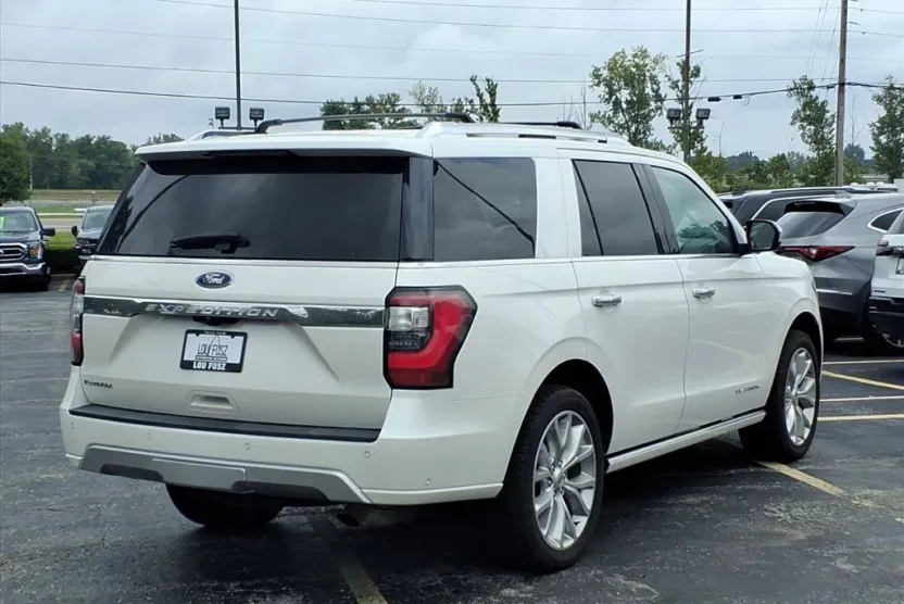 2019 Ford Expedition Platinum photo 1