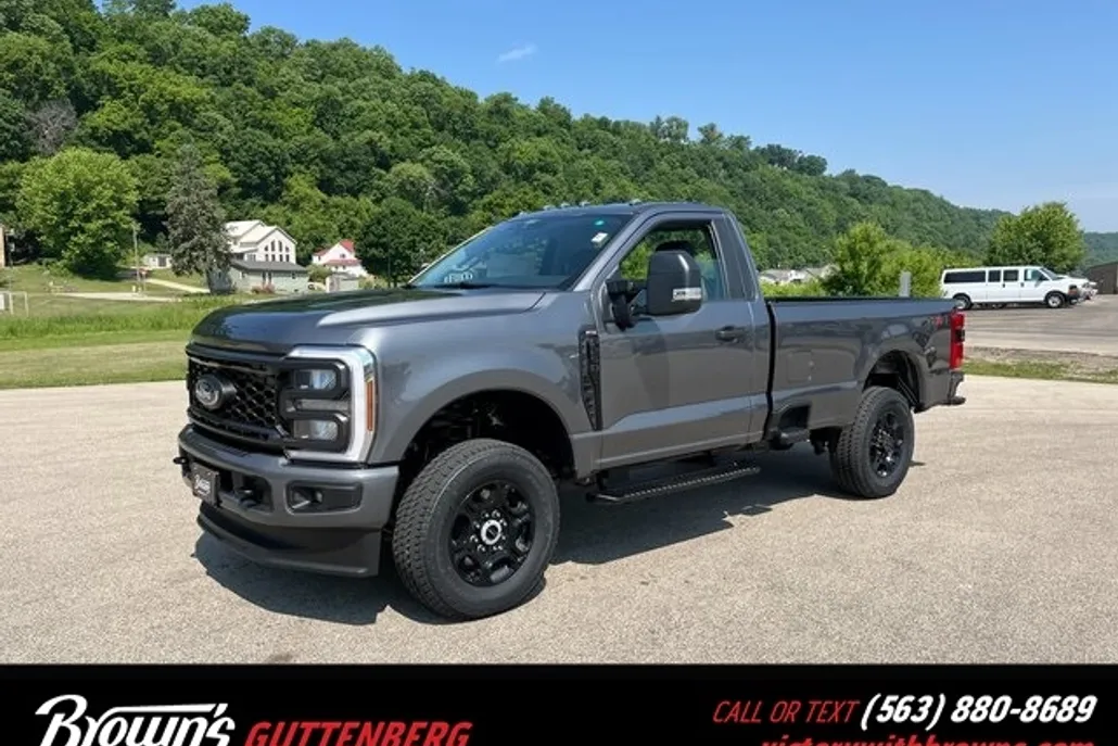 2025 Ford F-250 XL photo 1