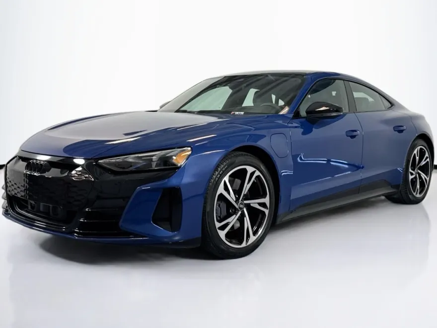 2022 Audi e-tron GT Premium Plus photo 1
