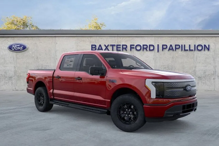 2025 Ford F-150 Lightning XLT photo 1