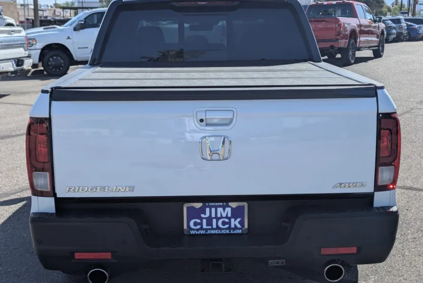2023 Honda Ridgeline Black Edition photo 1