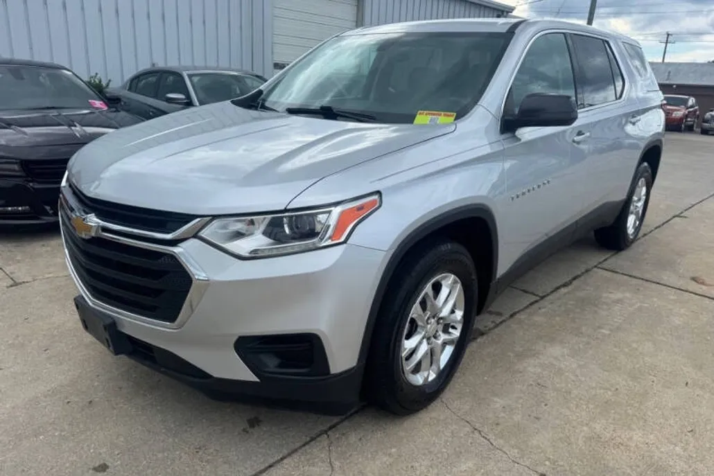 2021 Chevrolet Traverse 1LS photo 1