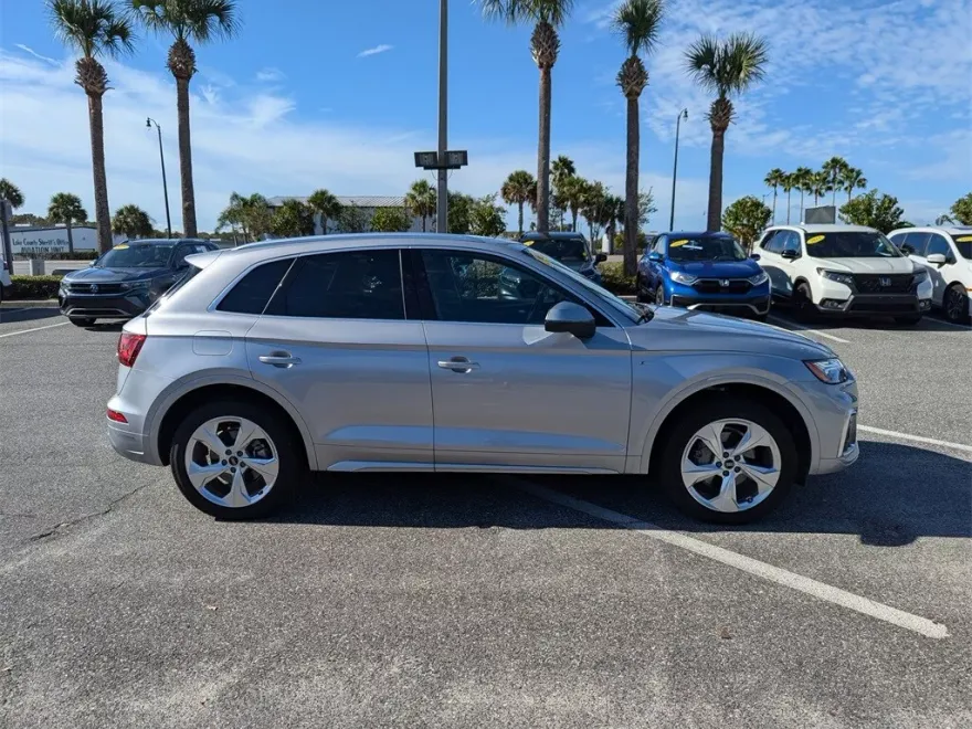 2022 Audi Q5 45 S line Premium photo 1