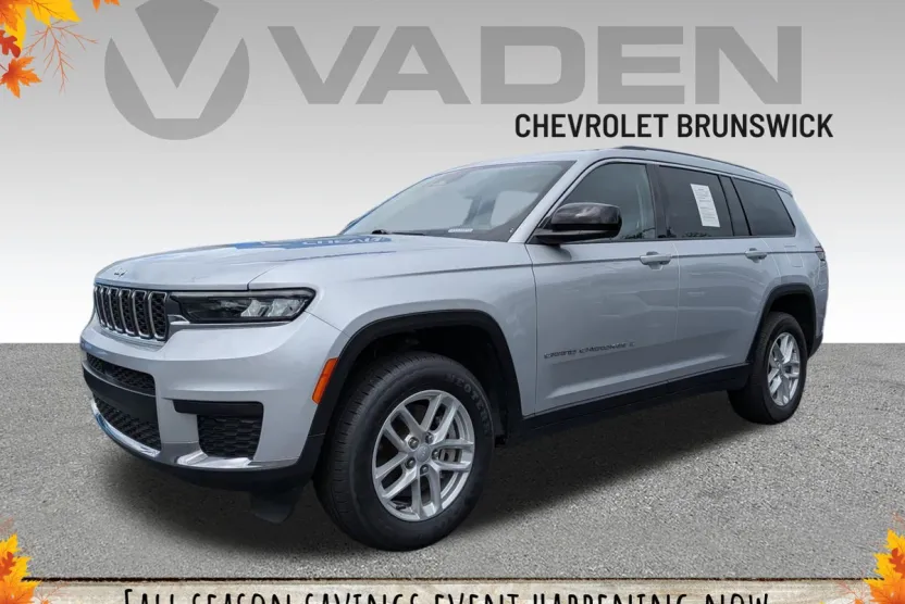 2023 Jeep Grand Cherokee Laredo photo 1