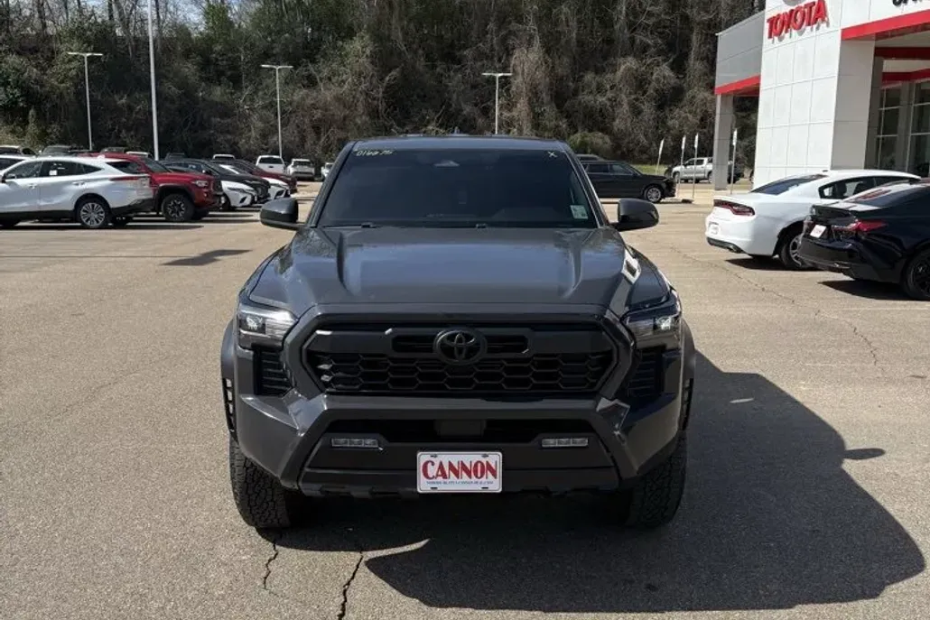 2024 Toyota Tacoma TRD Off-Road photo 1