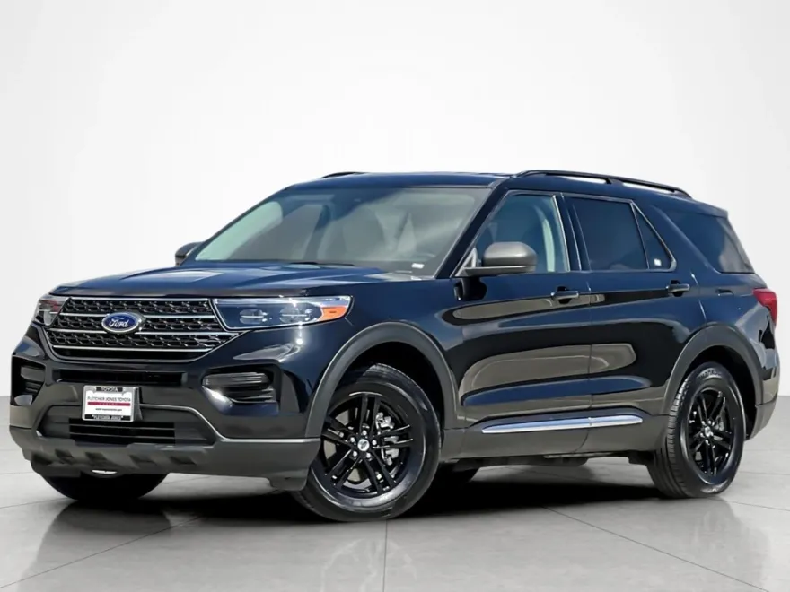2022 Ford Explorer XLT photo 1