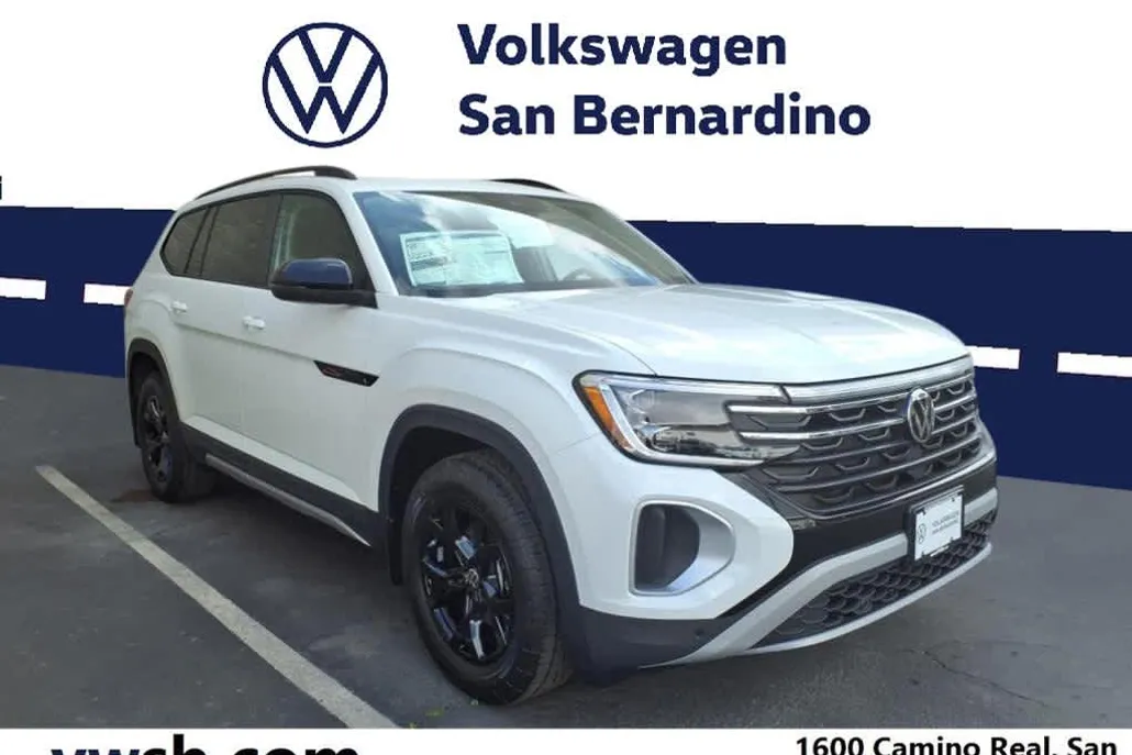2025 Volkswagen Atlas Peak Edition SE photo 1
