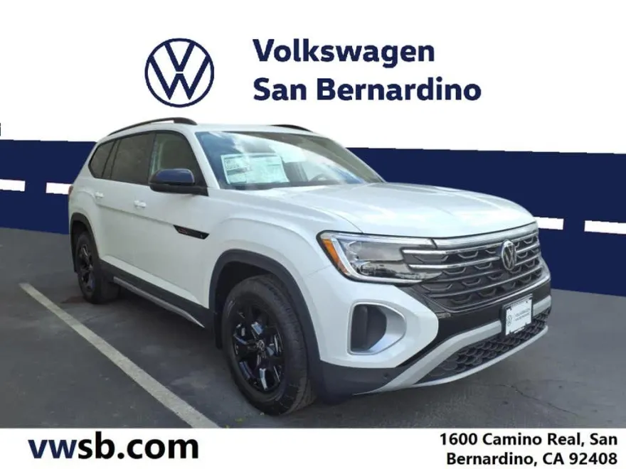 2025 Volkswagen Atlas Peak Edition SE photo 1