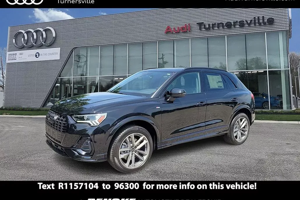 2024 Audi Q3 Premium Plus photo 1