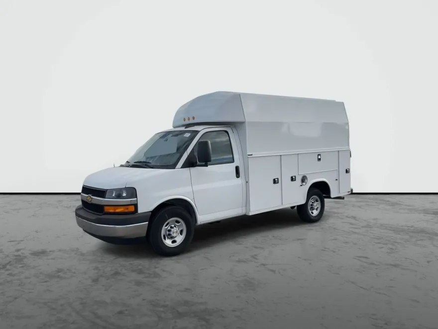 2024 Chevrolet Express 3500 Cutaway Van photo 1