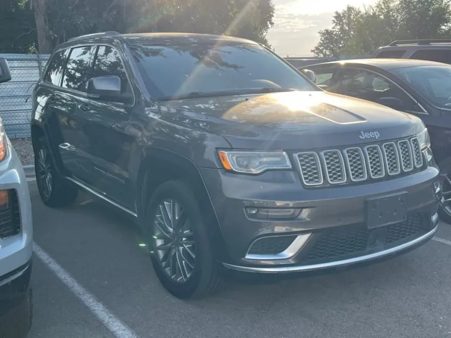 2017 Jeep Grand Cherokee Summit photo 1